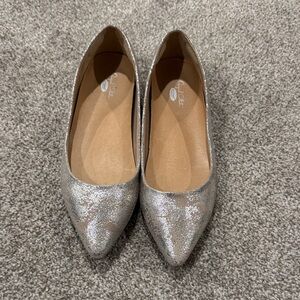 Dr. Scholl's Silver Sparkle Women's Flats